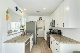 13827 Pirates Beach Blvd, Galveston, TX 77554 - Photo 19