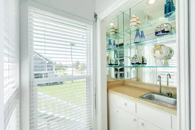 13827 Pirates Beach Boulevard, Galveston, TX 77554 - Photo 17