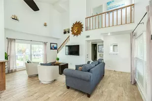 13827 Pirates Beach Blvd, Galveston, TX 77554 - Photo 11