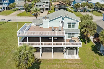 13827 Pirates Beach Boulevard, Galveston, TX 77554 - Photo 1