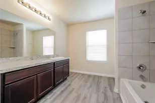 4214 Silver Ranch Rd, Houston, TX 77014 - Photo 13
