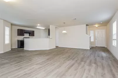 4214 Silver Ranch Road, Houston, TX 77014 - Photo 5