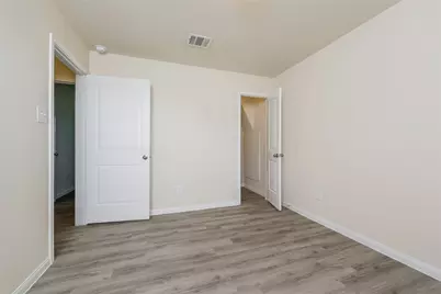 4214 Silver Ranch Road, Houston, TX 77014 - Photo 9