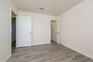 4214 Silver Ranch Rd, Houston, TX 77014 - Photo 9