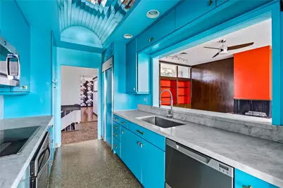 1310 Harbor View Drive, Galveston, TX 77550 - Photo 23