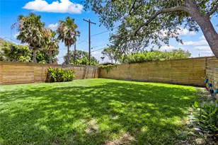 1310 Harbor View Dr, Galveston, TX 77550 - Photo 35