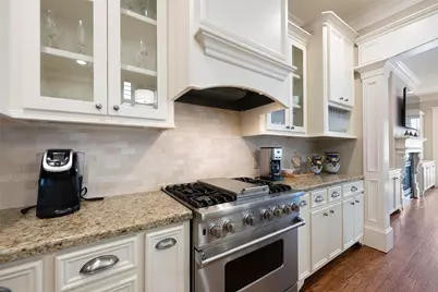 318 W 17th Street, Houston, TX 77008 - Photo 13