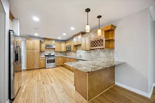 9814 Pine Lake Dr, Houston, TX 77055 - Photo 5