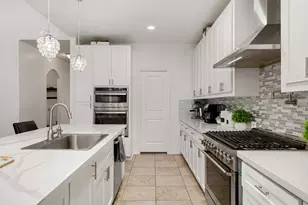 2007 Brookmont Dr, Conroe, TX 77301 - Photo 1