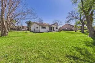 2725 Redbud Ln, Alvin, TX 77511 - Photo 15