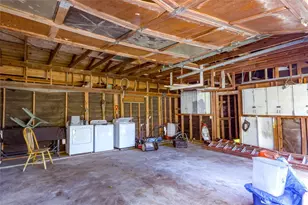 2725 Redbud Ln, Alvin, TX 77511 - Photo 21