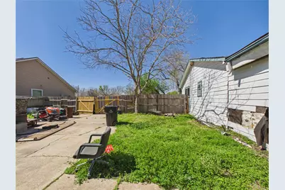 2725 Redbud Lane, Alvin, TX 77511 - Photo 17