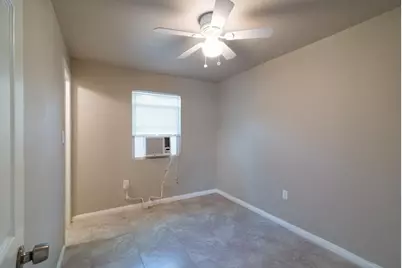 5327 Bell Street #3, Houston, TX 77023 - Photo 5