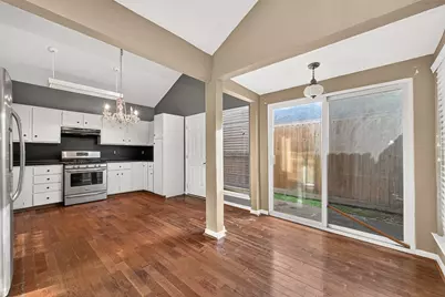 3811 Suttonford Drive, Houston, TX 77066 - Photo 15