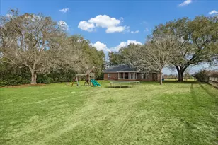 313 W Nichols St, Bellville, TX 77418 - Photo 13