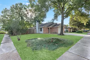20038 Bambiwoods Dr, Humble, TX 77346 - Photo 3
