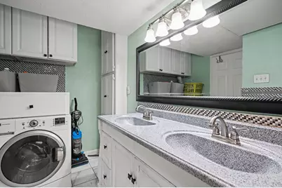 7575 Katy Freeway #102, Houston, TX 77024 - Photo 13