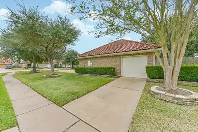 115 Cherry Hills Drive, Jersey Village, TX 77064 - Photo 5
