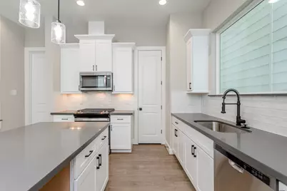 1439 W 25th Street #B, Houston, TX 77008 - Photo 15