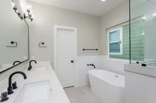 1439 W 25th St, Houston, TX 77008 - Photo 39