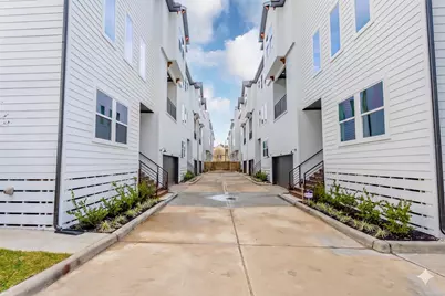 1439 W 25th Street #B, Houston, TX 77008 - Photo 3