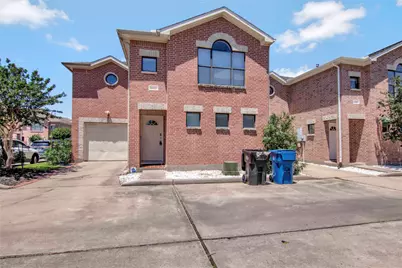 5951 South Loop E #4, Houston, TX 77033 - Photo 1