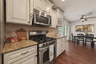 12306 Riverbend Dr, Mont Belvieu, TX 77523 - Photo 19