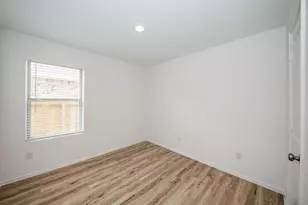 140 Austin St, Angleton, TX 77515 - Photo 19