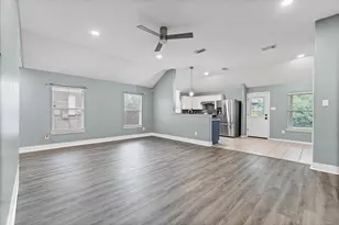 11919 Piney Bend Dr, Tomball, TX 77375 - Photo 5