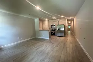 104 Turner Dr, Willis, TX 77378 - Photo 3
