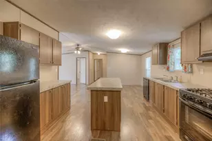 767 Windwood Dr, Livingston, TX 77351 - Photo 5