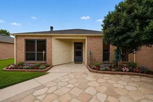 8319 Wind Veil Dr, Houston, TX 77040 - Photo 3