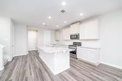 10008 Waving Grain Lane, Houston, TX 77080 - Photo 5