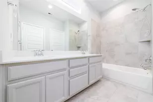 10008 Waving Grain Ln, Houston, TX 77080 - Photo 11