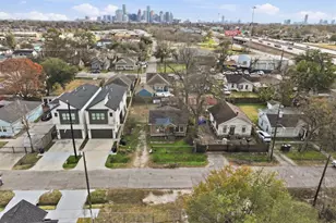 122 Amundsen St, Houston, TX 77009 - Photo 3