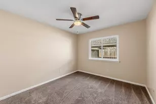 511 Springwood Dr, Conroe, TX 77385 - Photo 23