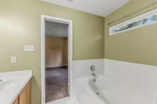 511 Springwood Dr, Conroe, TX 77385 - Photo 19