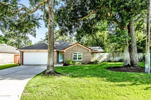 511 Springwood Dr, Conroe, TX 77385 - Photo 1