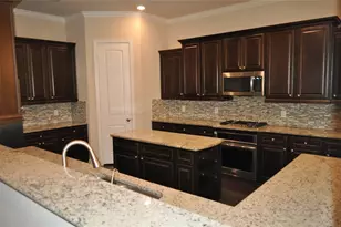 28127 Scenic Shore Ln, Fulshear, TX 77494 - Photo 3