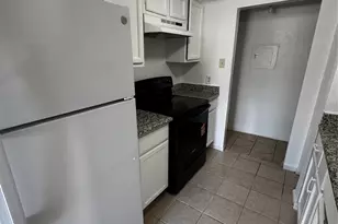 9536 Pagewood Ln, Houston, TX 77063 - Photo 7
