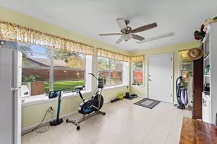 1005 N Fowlkes St, Sealy, TX 77474 - Photo 17