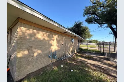 1390 North Street, Beaumont, TX 77701 - Photo 3
