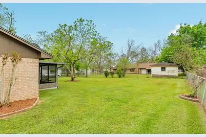 131 Singleton Street, Jones Creek, TX 77541 - Photo 27