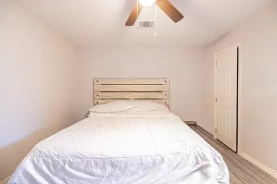 8710 Valley Flag, Houston, TX 77078 - Photo 27