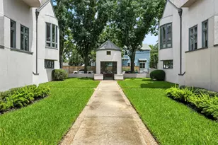 1385 Arlington St, Houston, TX 77008 - Photo 3