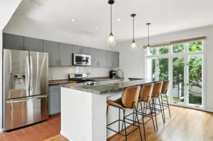 1385 Arlington St, Houston, TX 77008 - Photo 11