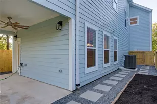 957 Ringold St, Houston, TX 77088 - Photo 23