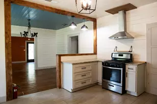 617 S 5th St, Crockett, TX 75835 - Photo 11