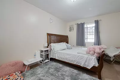 12223 Sharpview Drive, Houston, TX 77072 - Photo 33