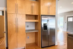4530 Walker St, Houston, TX 77023 - Photo 3